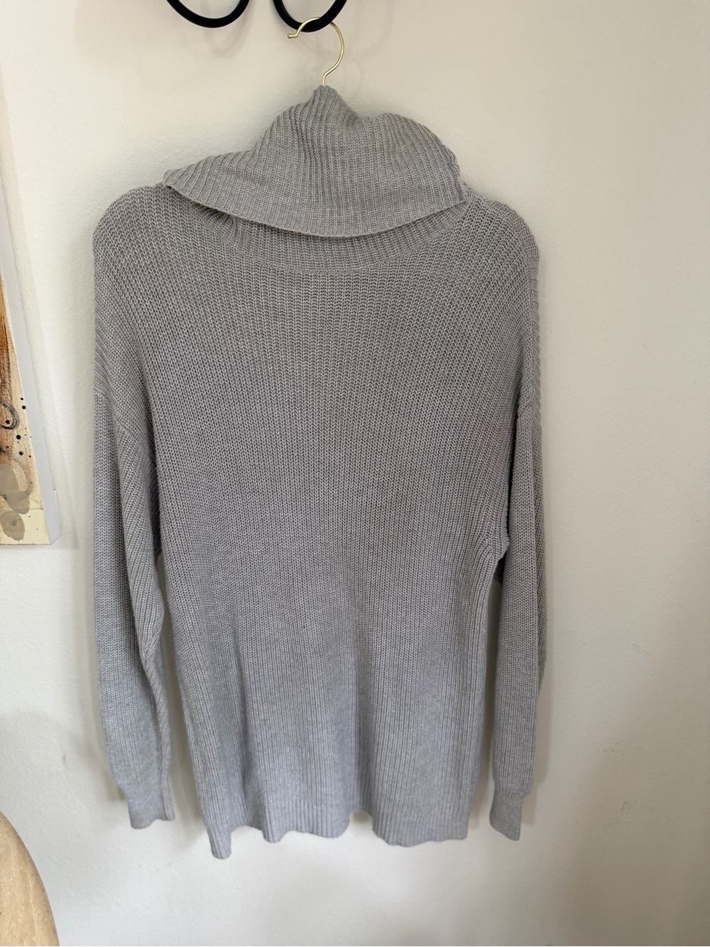 Tularosa Light Gray Ribbed Turtleneck Sweater